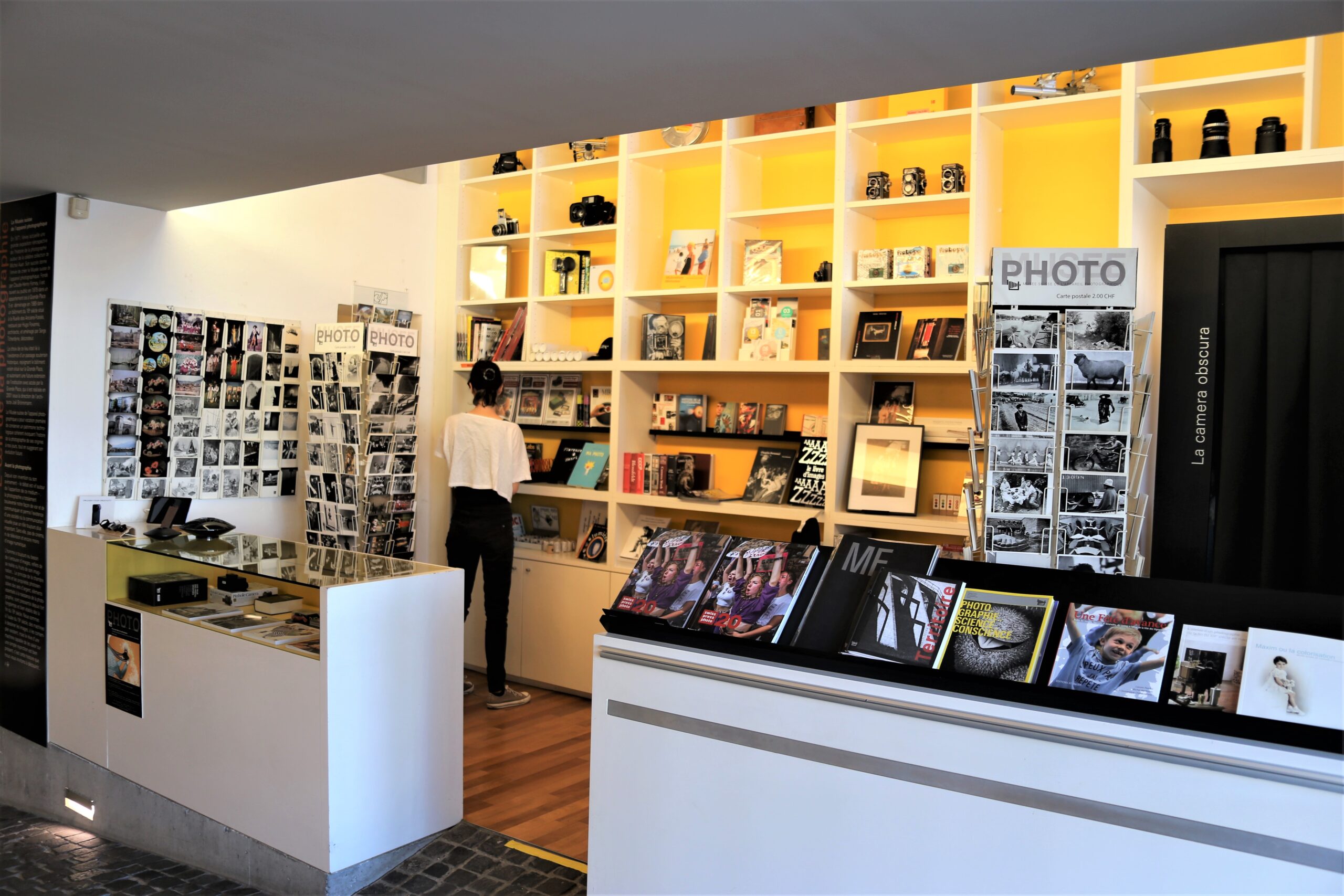 Boutique du Musée suisse de l'appareil photographique.